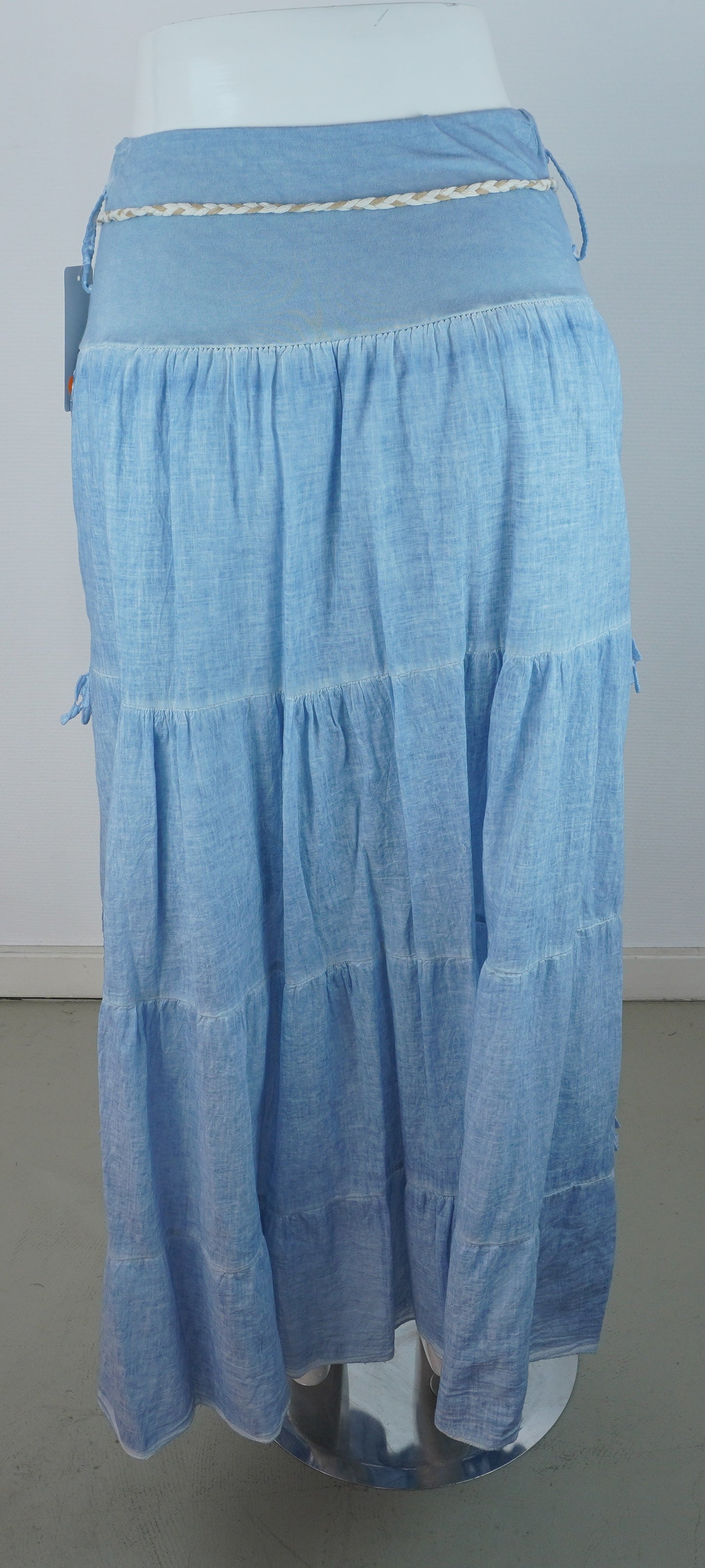 Boho-Rock Hellblau – Spitze & Häkeldetails, Stufenrock mit Quastengürtel