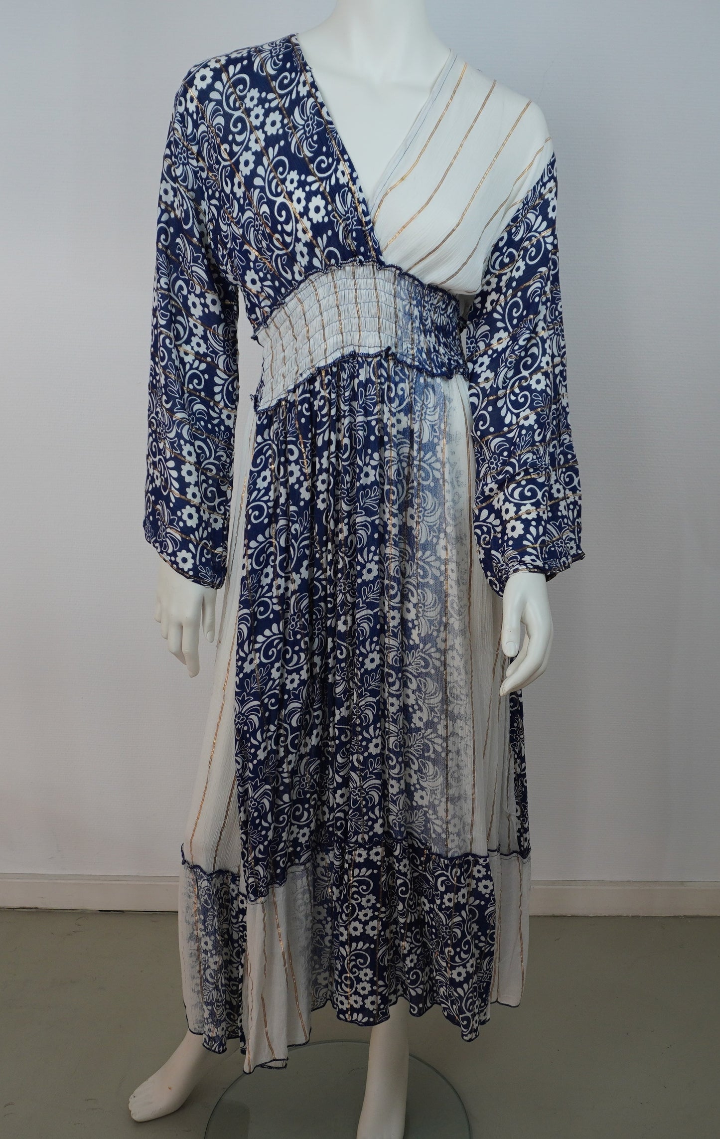 Boho Maxi Sommerkleid – Blau/Weiß/Gold