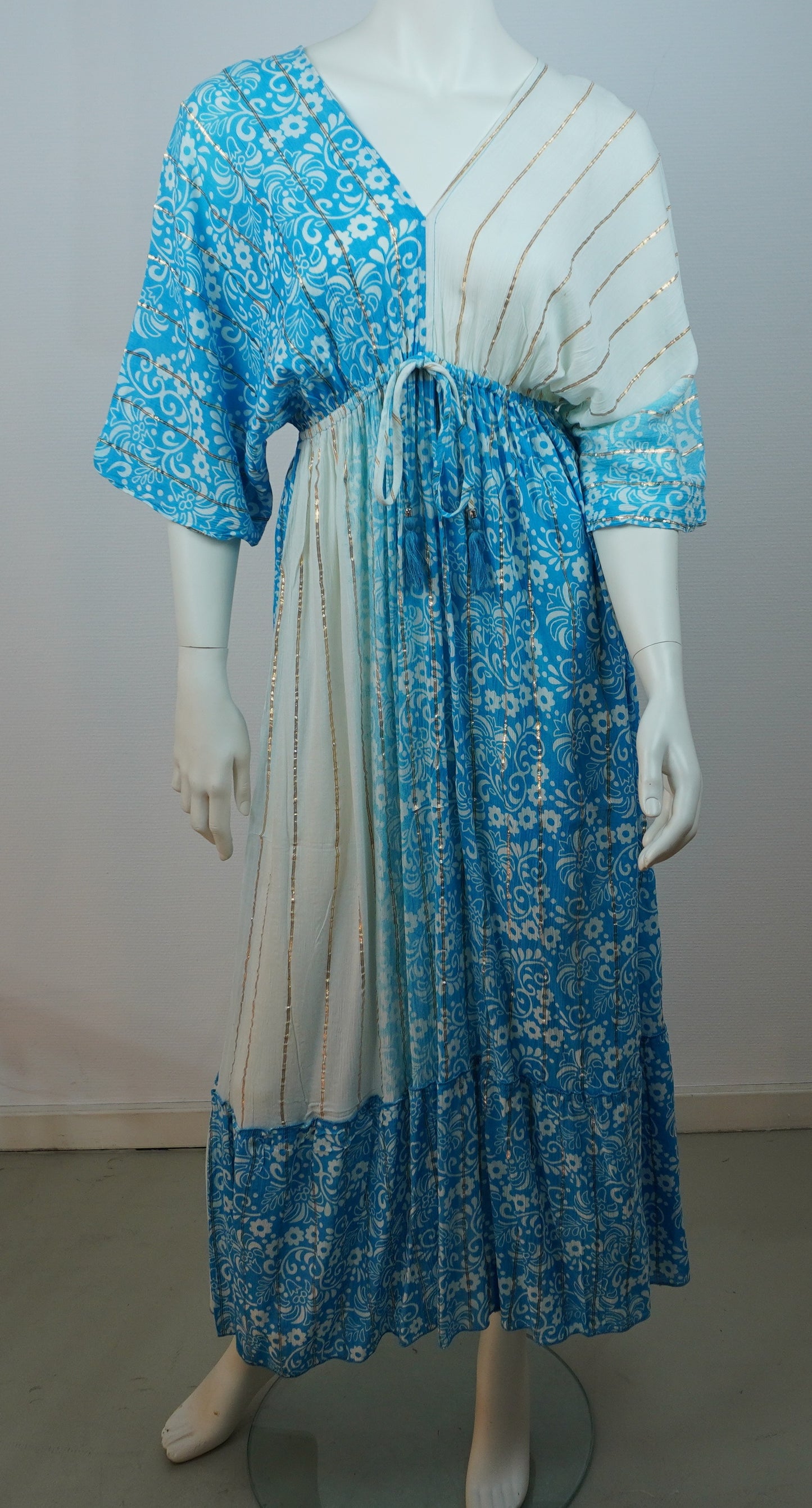 Boho Maxi Kleid – Blau/Weiß/Gold Mix