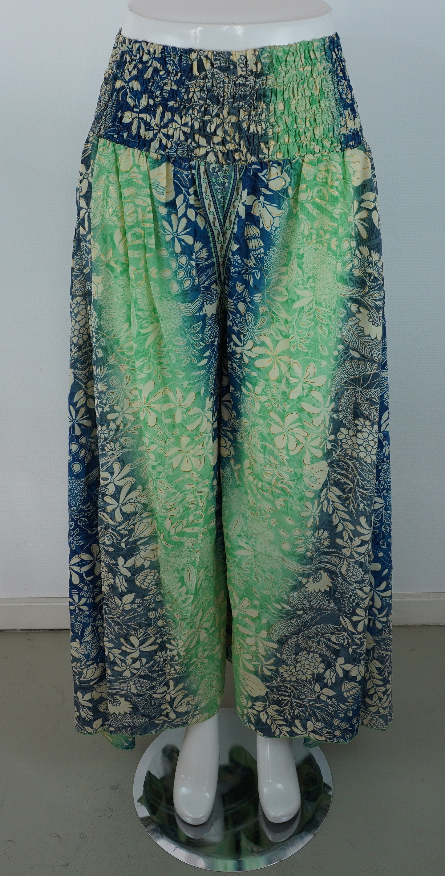 Palazzo Hose – Seide & Viskose | Floraler Boho-Print in Grün/Blau