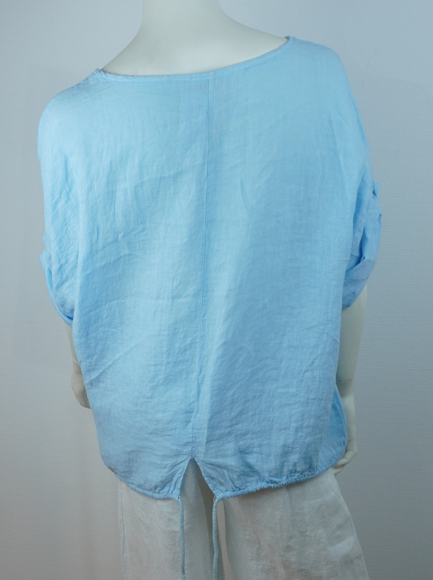 Leinen-Oberteil Hellblau – Kurzarm, Locker Fallend, Sommerlook