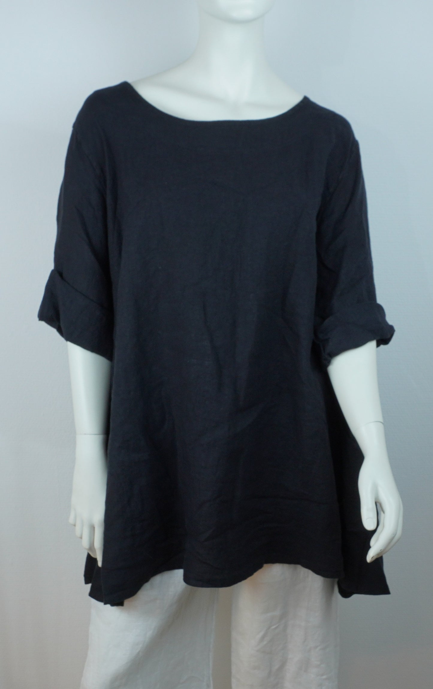 Leinen-Longshirt Schwarz – 3/4-Arm, Locker Fallend, Sommer Basic