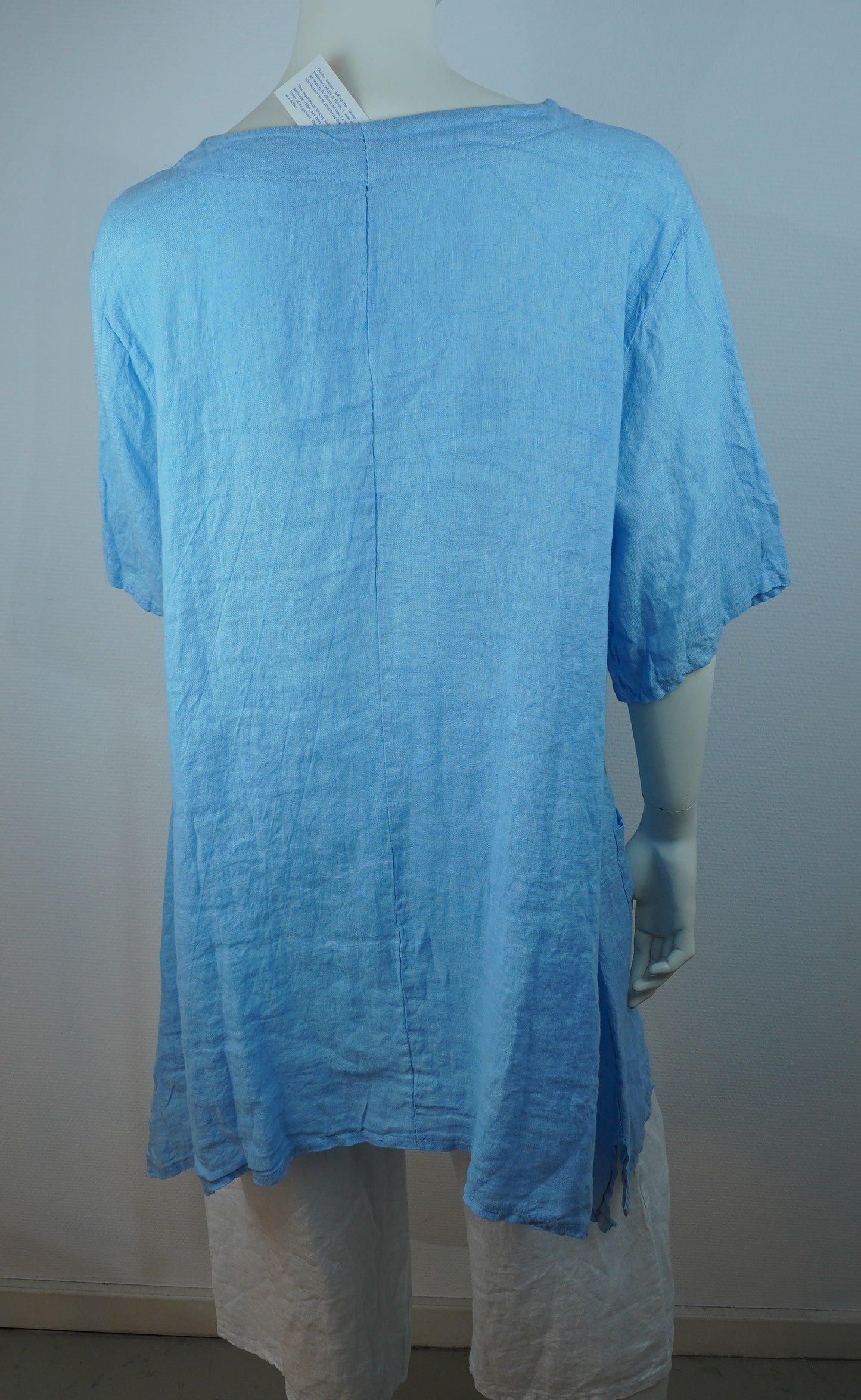 Leinen-Tunika Hellblau – 3/4-Arm, Asymmetrischer Saum, Fronttasche