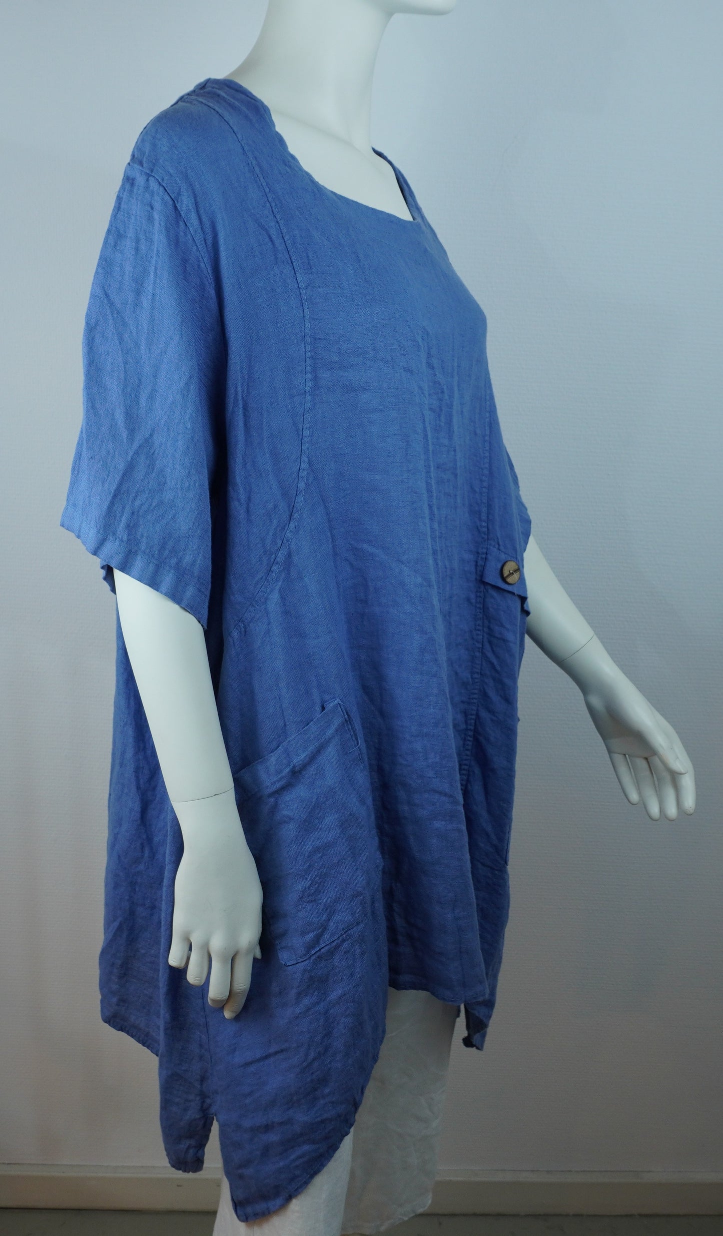 Leinen-Tunika Kornblumenblau – 3/4-Arm, Zwei Fronttaschen, Asymmetrischer Saum