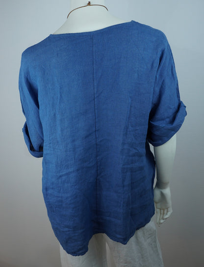 Leinen-Oberteil Jeansblau mit Holzkette – Kurzarm, Seitenschlitze, Sommer-Set