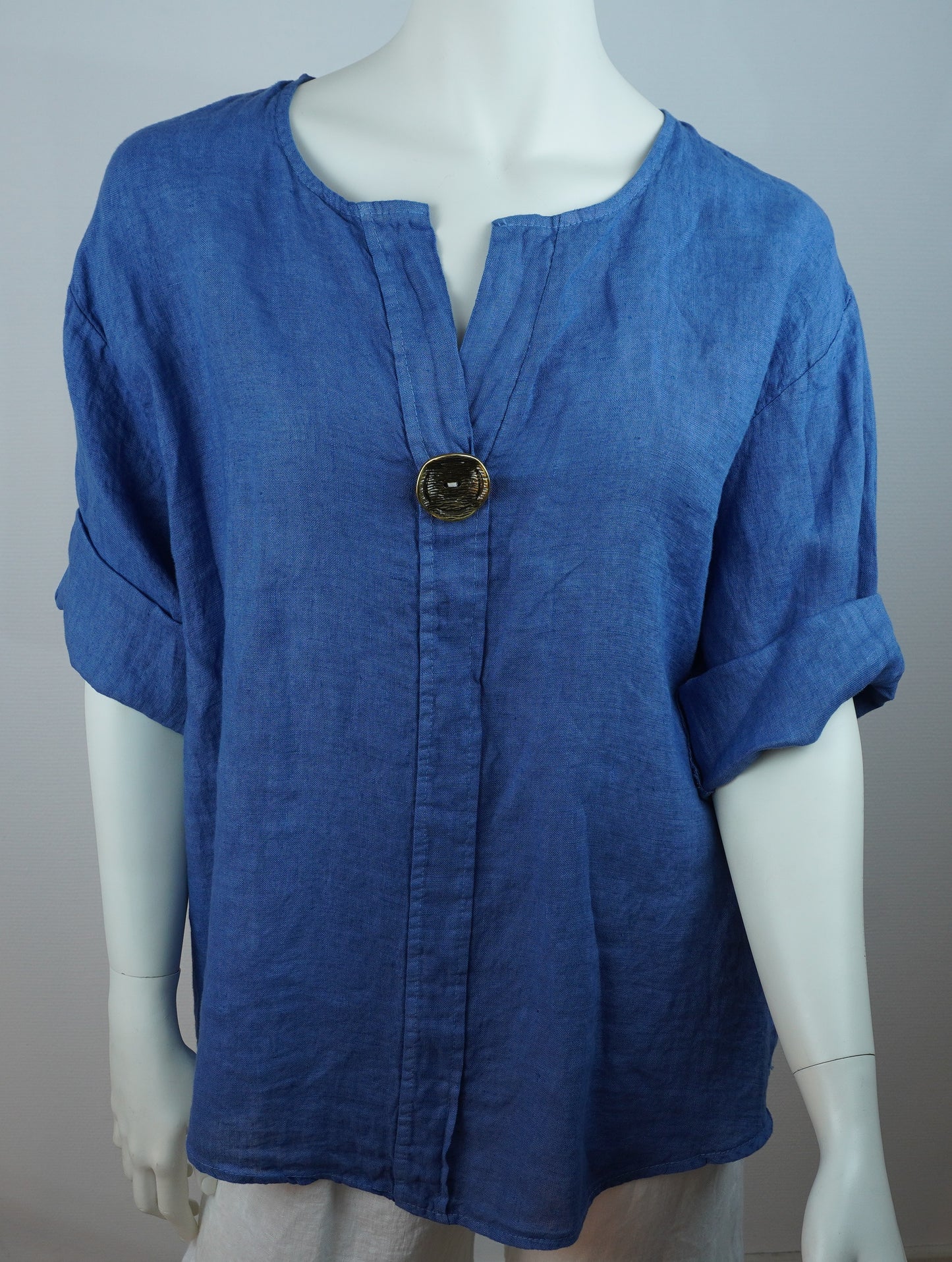 Oversize Leinenbluse 100% Leinen – Statement-Knopf, Kornblumenblau