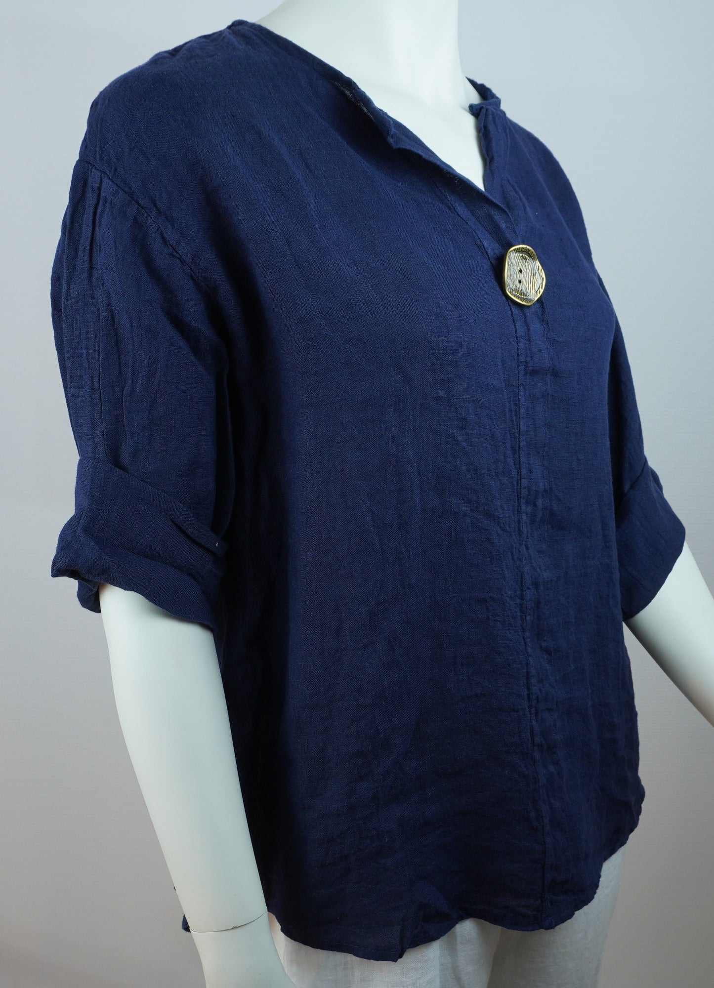 Oversize Leinenbluse 100% Leinen – mit dekorativem Statement-Knopf, Navy