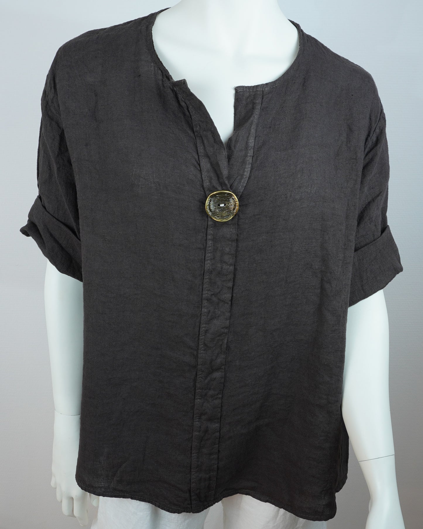 Oversize Leinenbluse 100% Leinen – mit dekorativem Statement-Knopf, Dunkelbraun