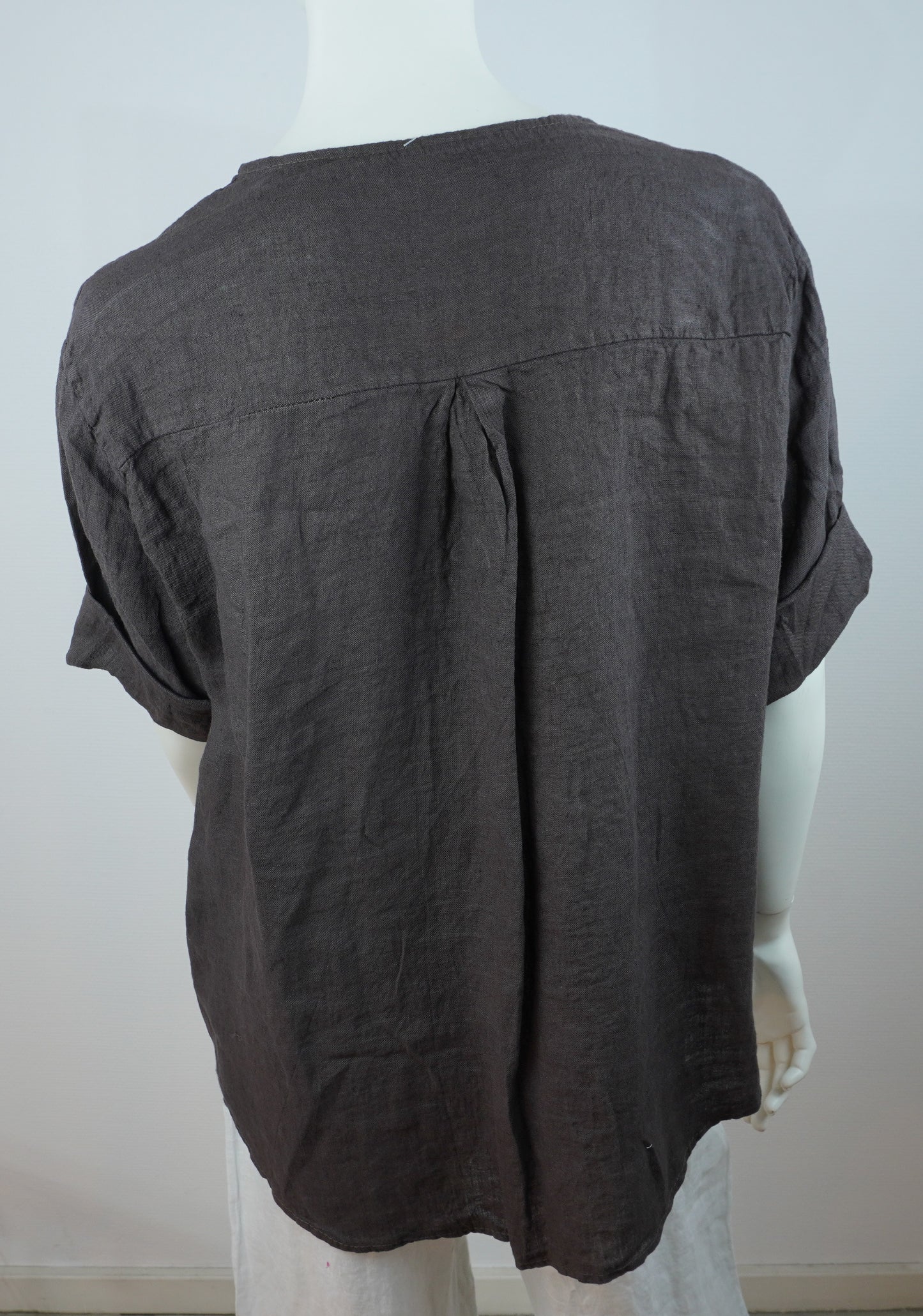 Oversize Leinenbluse 100% Leinen – mit dekorativem Statement-Knopf, Dunkelbraun