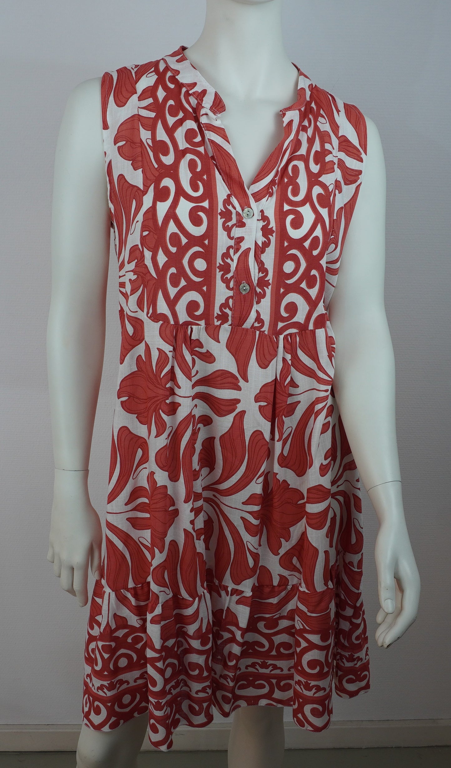 Sommerkleid 100% Viskose – Weiß mit rotem Boho-Print, ärmellos, Knopfleiste