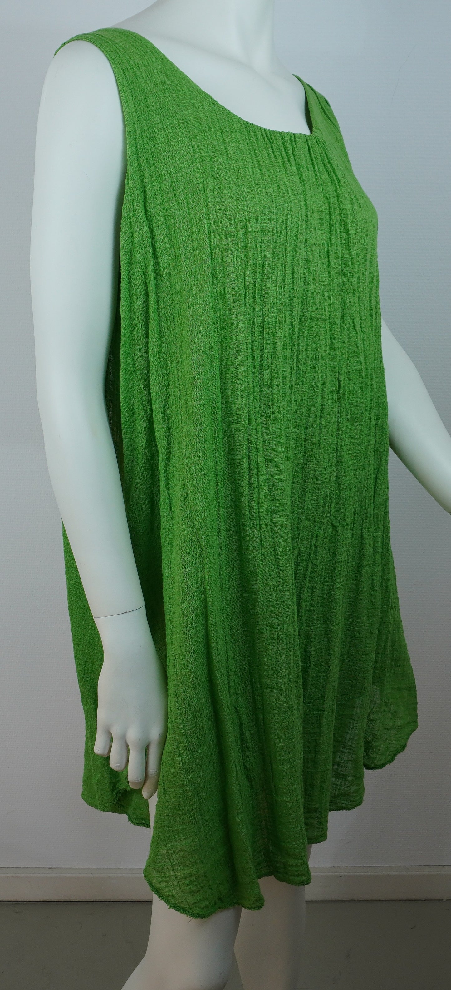 Sommerkleid 100% Baumwolle – Limettengrün, ärmellos, Crinkle-Look