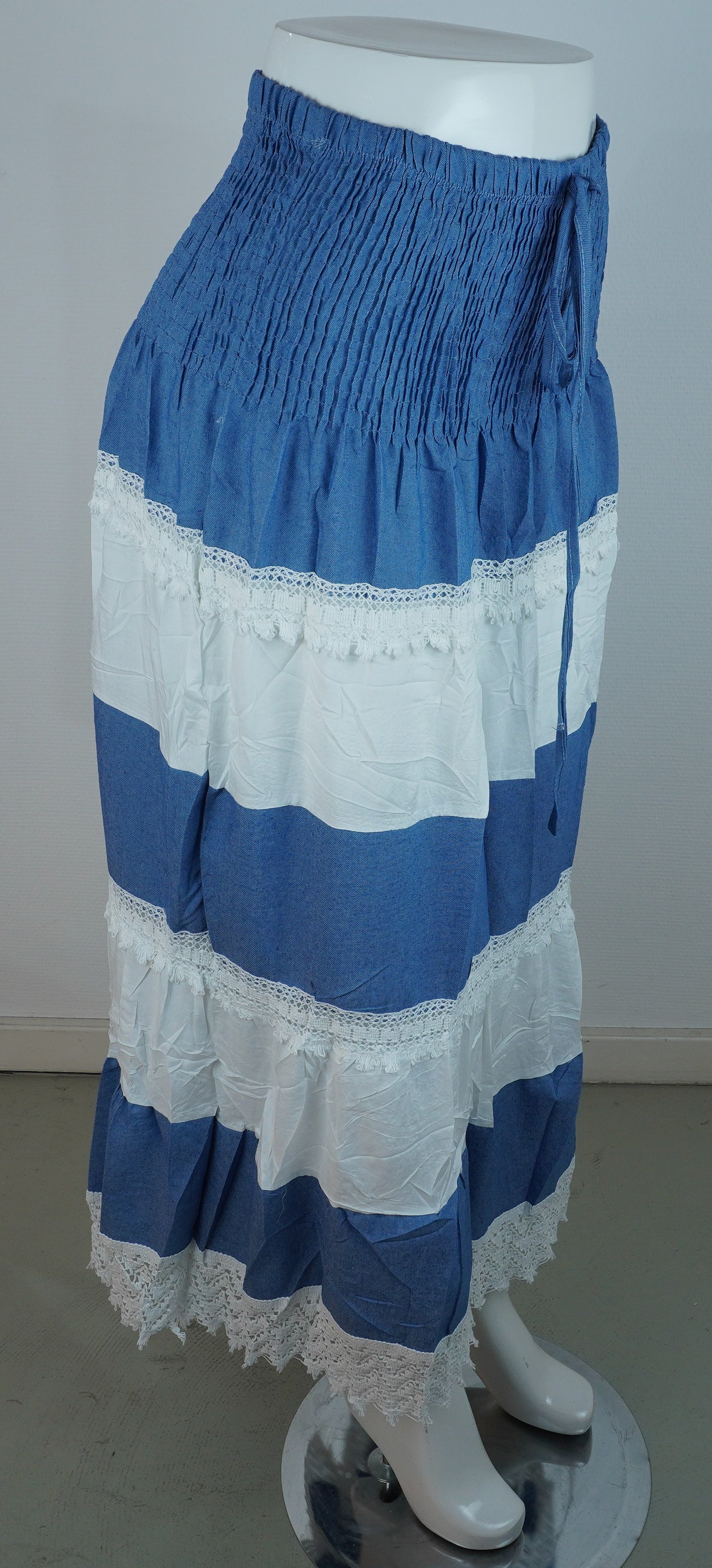 Boho-Stufenrock mit Spitze – Blau/Weiß