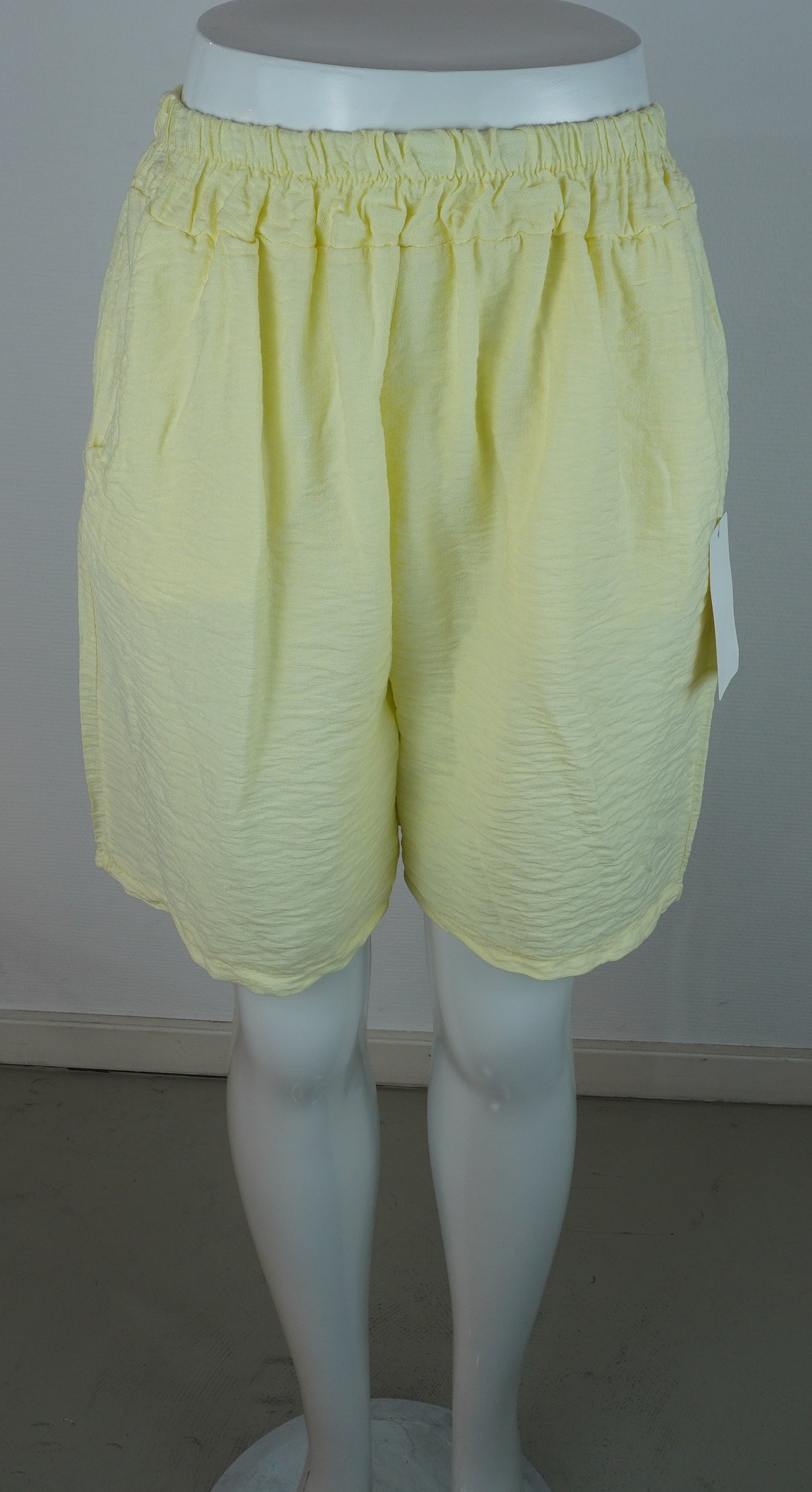Leichte Sommer-Shorts – Zitronengelb