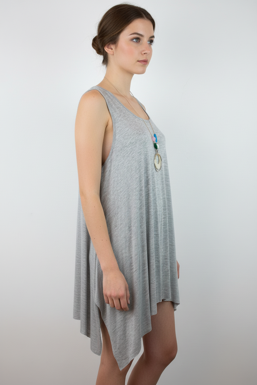 Asymmetrische Tunika Grau – Model Seite