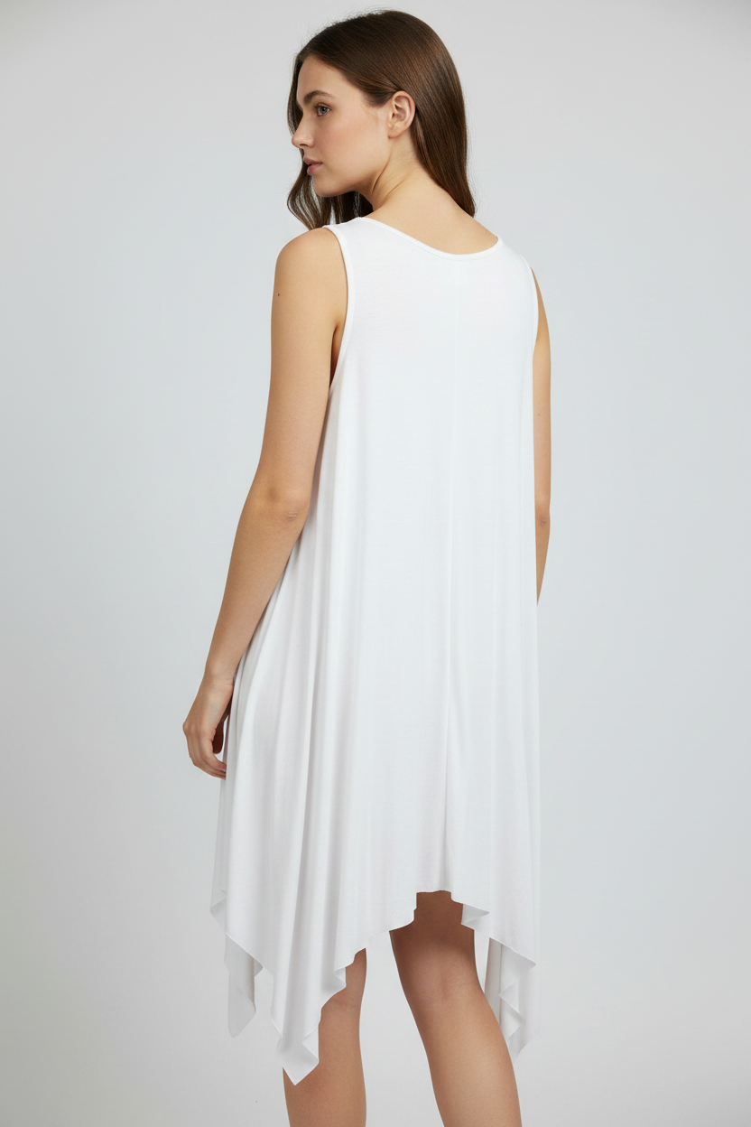 Asymmetrische Tunika Weiß – Model Rücken