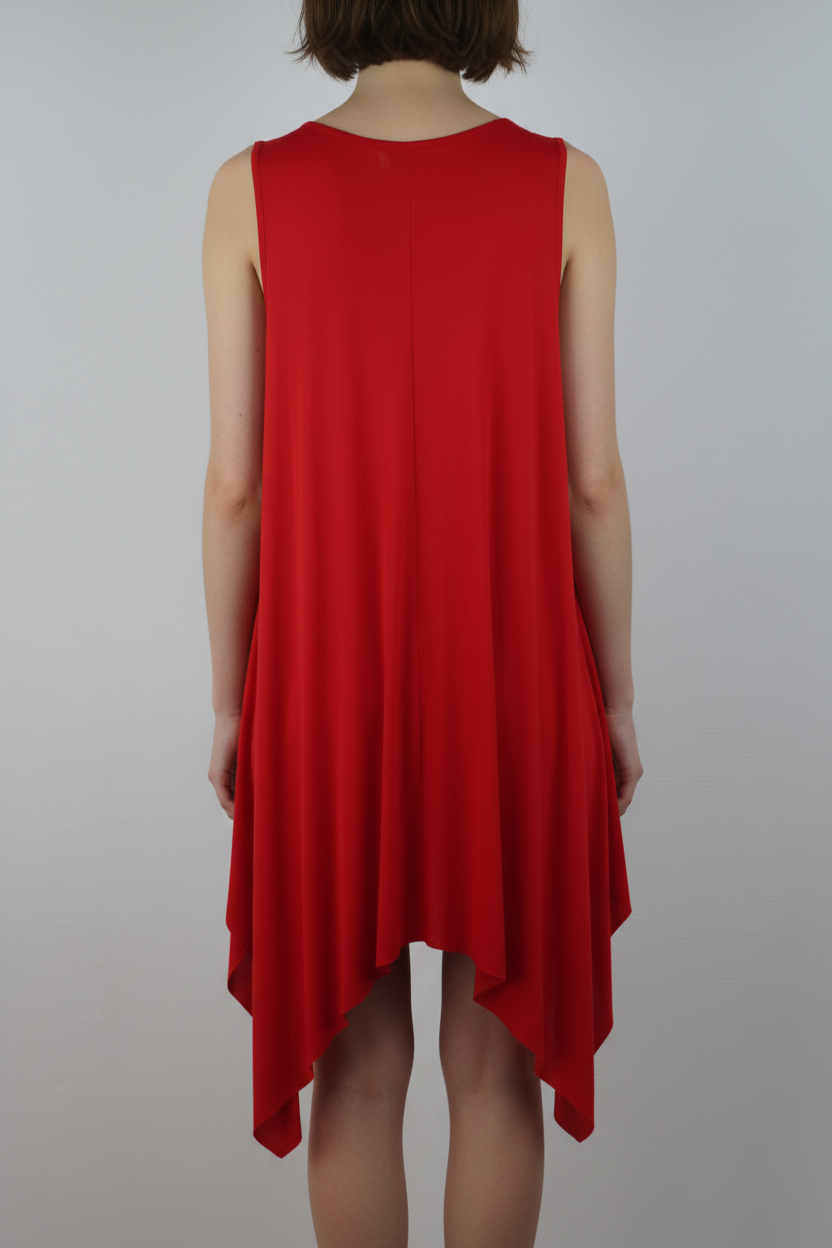 Asymmetrische Tunika Rot – Model Rücken