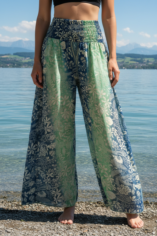 Palazzo Hose grün-blau – Frontansicht am Bodensee