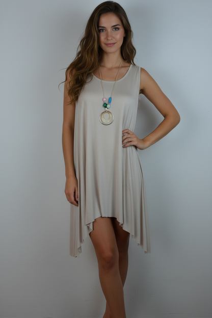 Asymmetrische Tunika Beige – Model Front