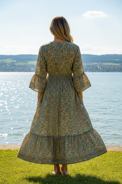 Boho Maxikleid Blumen Paisley Muster Türkis/Rot/Beige – Rückenansicht