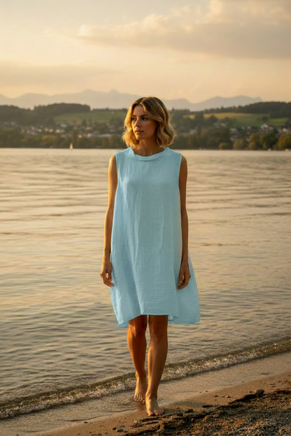 Hellblaues Leinenkleid – Vorderansicht Bodensee